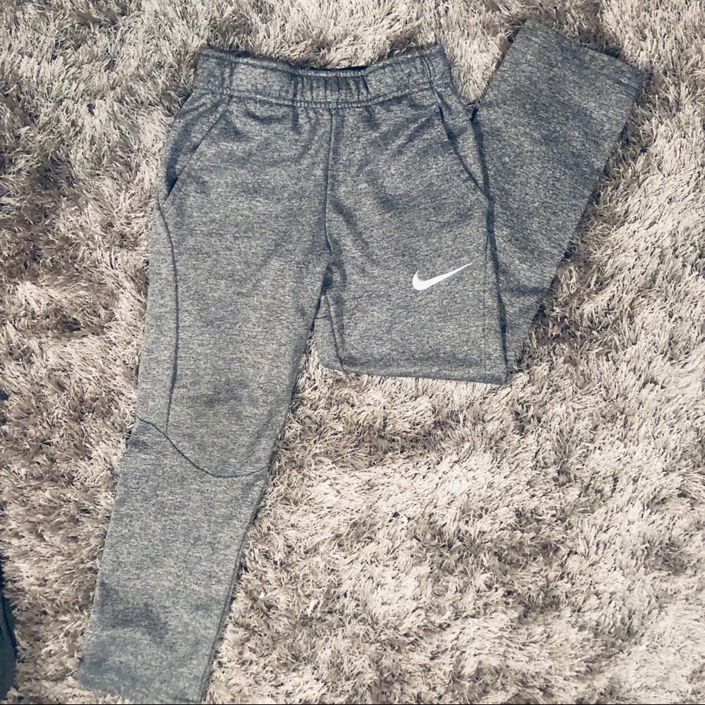 Boy’s Nike sweatpants